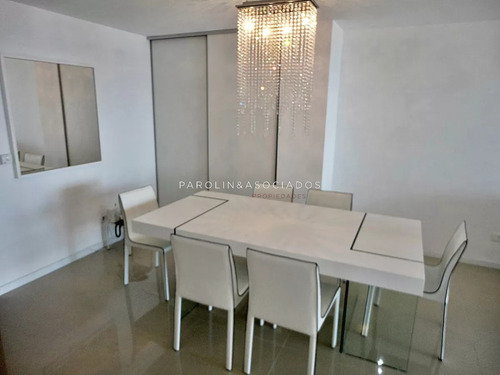 Apartamento En Venta De 3 Dormitorios Con Vista Al Mar En Icon Tower, Punta Del Este
