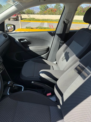 Volkswagen Vento 1.6 Confortline Mt