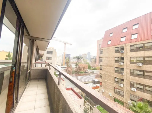 Venta Oficina  Metro P. Valdivia  2 Priv 2 Baños