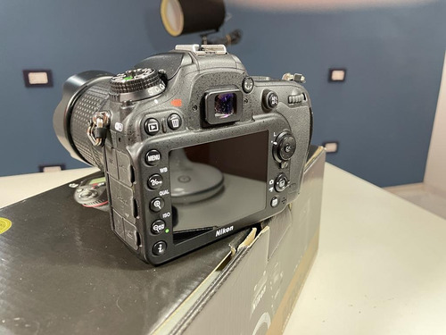 Imagen 3 de 8 de Nikon D7200 + Lente 18-140mm (caja Original Y Accesorios)