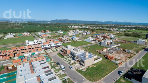 Excelente Lote En Docta Central - Entrega En Diciembre 2025
