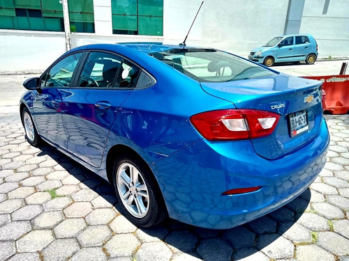 Imagen 3 de 8 de Chevrolet Cruze 2018 1.4 Ls Mt