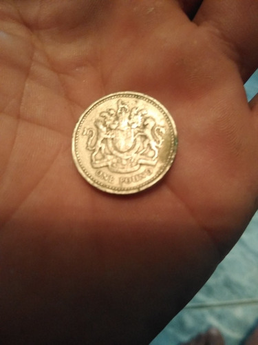 Imagen 4 de 5 de Moneda Antigua De Reino Unido De 1983 One Pound