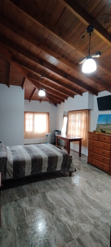 Casa 4 Amb + 2 Deptos 3 Amb Dueño Vende Santa Clara Del Mar