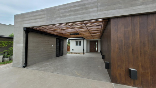 Casa En Venta En Barrio San Lucas Canning San Vicente