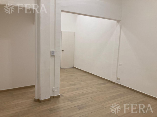 Venta Local En Crucesita - Avellaneda