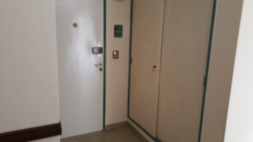 Imagen 2 de 10 de Departamento En Permuta En Lanus Este