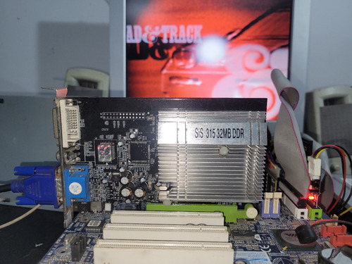 Placa De Video Agp Sis 315 32mb Para Pc Antigo (Usado)