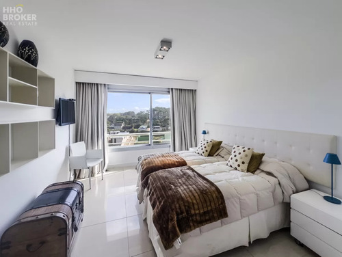 Penthouse En Venta Y Alquiler. Villa Brava 2. Punta Del Este. Playa Brava.