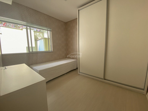 Imagem 10 de 28 de Casa Conta Com 04 Dormitórios Climatizados, Sendo 01 Suíte, Região Central De Blumenau - 35712443v