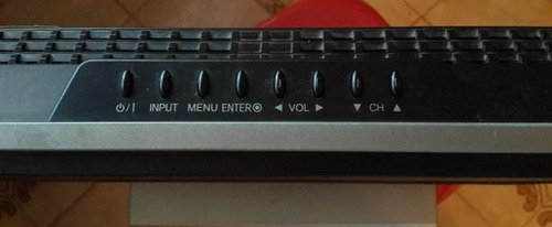 Imagen 4 de 8 de Televisor Lcd 15 Pulgadas