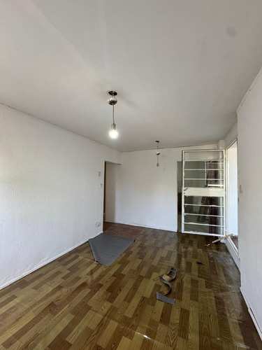 Cuatro Ambientes En Venta En El Barrio Piedrabuena Primer Piso