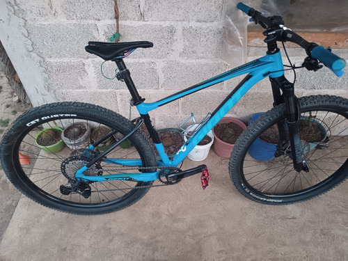 Bicicleta Giant Fathom 29 