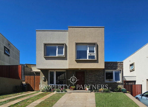 Vende Casa Comdominio Versalles