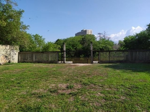 Imagen 3 de 12 de Guillermo Acevedo Vende Terreno En Ciudad Balneario Higuerote Mls 23-17022