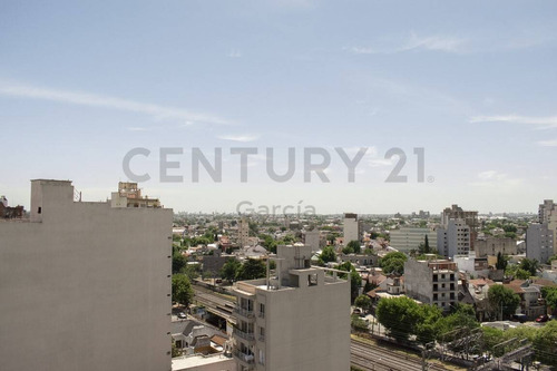Imagen 2 de 18 de Departamento 4 Ambientes Con Dependencia En Lanús Oeste