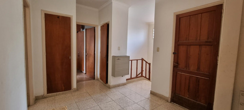 Imagen 18 de 30 de Chalet Cuatro Ambientes Con Dependencia De Servicio