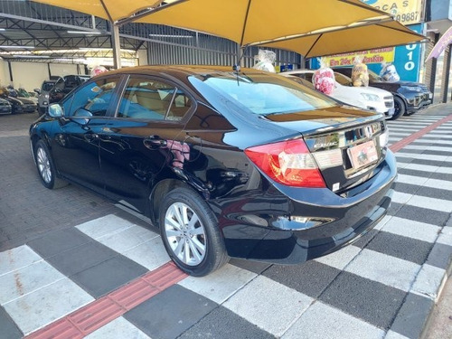 Imagem 3 de 9 de Civic 1.8 Lxs 16v Flex 4p Automático