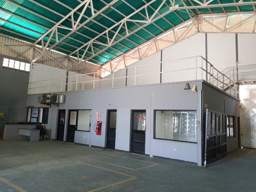 Imagen 10 de 14 de Exclusivo Local Con Galpón En Alquiler. 0414-5725250 Cod 22-22004