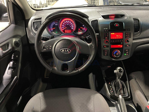 Imagem 8 de 10 de Kia Cerato Cerato Sx3 At