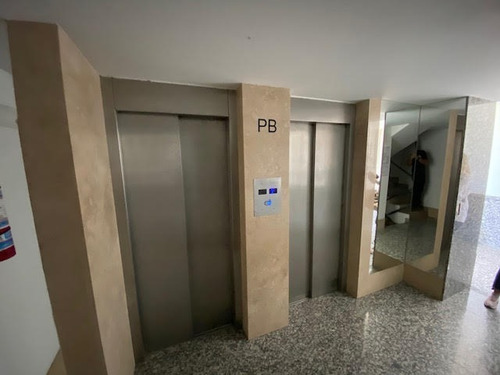 Imagen 4 de 22 de Departamento De Categoría Con Vista Panoramica !!