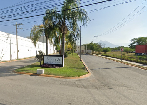 Casa En Venta De Recuperación Bancaria En Privada La Castaña, Nuevo León. Sh05
