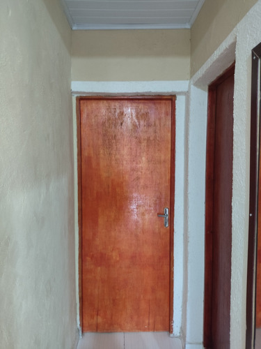 Casa 4 Cômodos E Um Banheiro