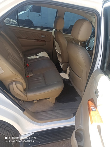 Imagen 10 de 15 de Toyota Sw4 2010 3.0 I Srv At C/cuero 4x4 (2009)