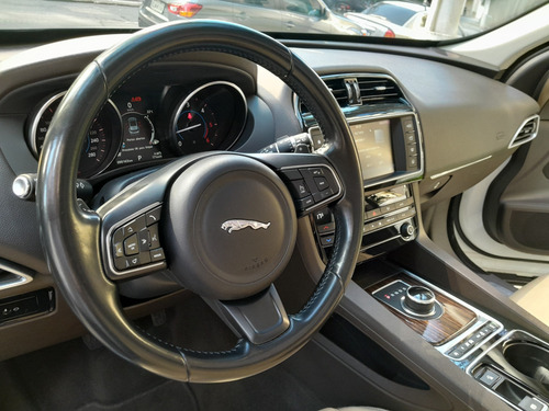 Jaguar F-PACE 2.0 16V TURBO DIESEL PRESTIGE AWD 4P AUTOMÁTICO