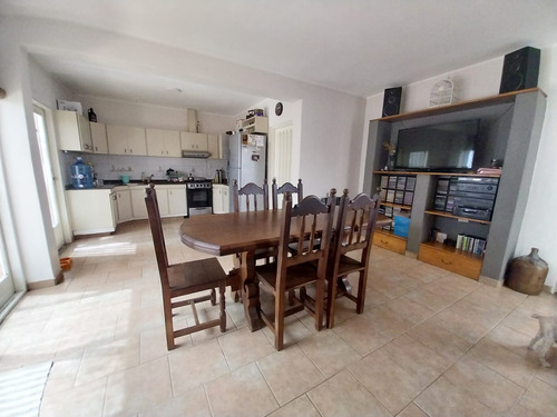 Vendo Amplia Y Cómoda Casa En Zona Sur