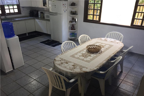 Venda - Casa 4 Dorms. Sendo 3 Suítes Com Escritura Definitiva A Poucos Metros Da Praia Com Piscina - 11639