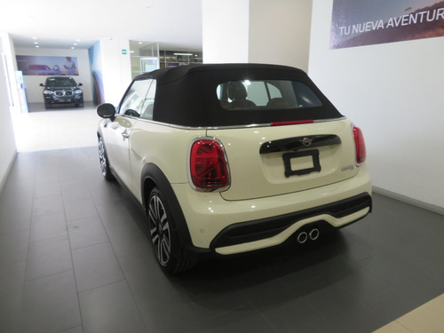 Imagen 4 de 10 de Mini Convertible Iconic 2022