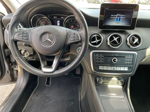 Mercedes-Benz GLA 200 1.6 CGI FLEX STYLE 7G-DCT