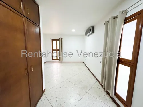 Casa En Alquiler - Mls #25-10738