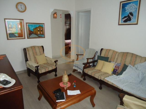 Apartamento Com 2 Dormitório(s) Localizado(a) No Bairro Macuco Em Santos / Santos - 5855