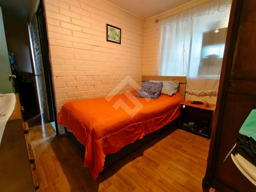 Casa En Venta De 5 Dorm. En Maipú