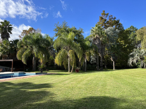 Venta De Casa En Barrio El Golf De Punta Del Este, Maravillosa Casa De Lujo