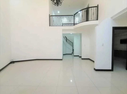 Imagen 8 de 14 de Amplia 5 Hab Residencia En Curridabat