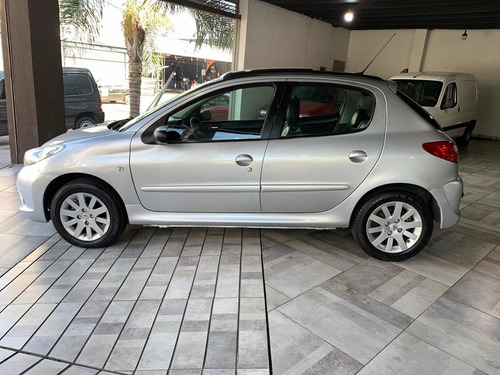 Peugeot 207 2011 1.6 Xt