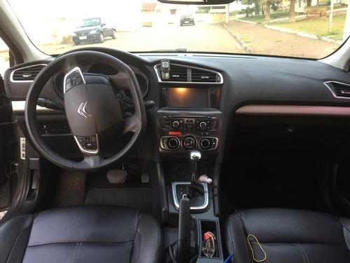 Imagem 10 de 15 de Citroen C4 Lounge