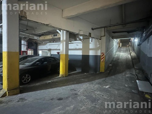 Alq - Local De 2.500m2 En 3 Plantas - Av. Belgrano 900