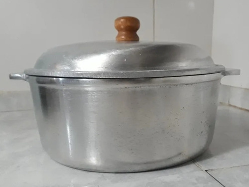 Imagen 4 de 8 de Olla 5 Litros Aluminio Fundido Tipo Essen 5,5mm Espesor