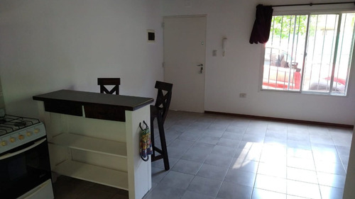 Venta Casa Departamento 2 Ambientes-la Lonja-coche