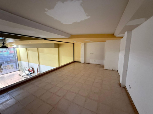Local Comercial 270 M² Cubierto - 2 Cuadras Plaza San Justo Y Peatonal - S.justo (ctro)