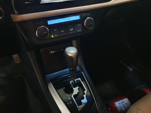 Imagen 9 de 25 de Toyota Corolla Seg Cvt 1.8 2017, Concesionario Oficial Lp
