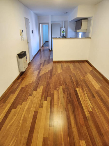 Departamento En Rosario- Alquiler- Un Dormitorio Con Cochera- Montevideo Al 1400-