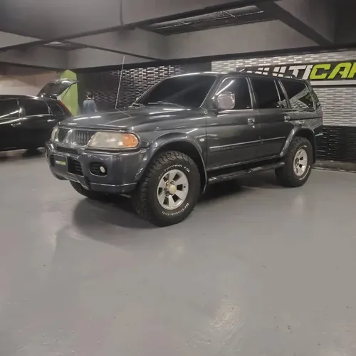 Mitsubishi Montero Sport