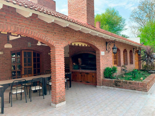 Imagen 8 de 10 de Muy Buena Casa C/pisicina En Club De Campo La Tradición.