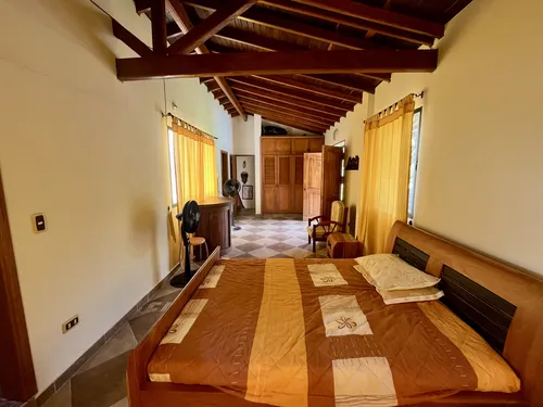 Finca Exclusiva En San Jerónimo Con Piscina Y Amplios Espacios