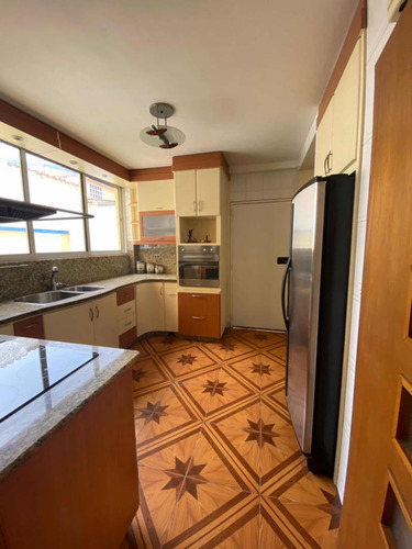 Hermosa Casa Bifamiliar Urb Teques Iii La Santa María